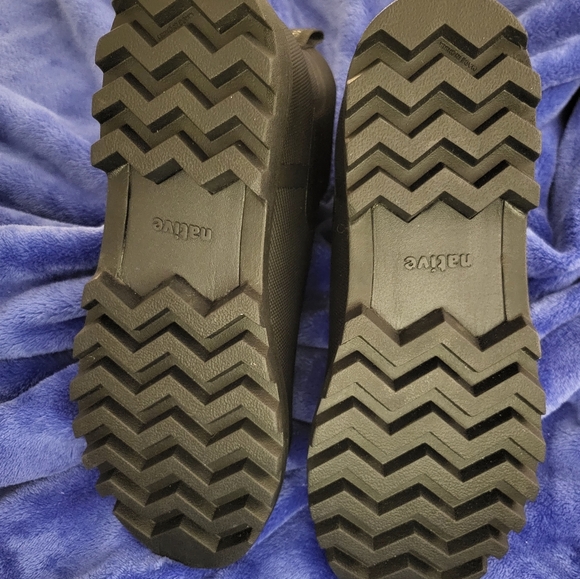 Native M7W9 Jiffy Black water-resistant ankle boots - Picture 3 of 8